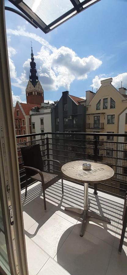 Oasis, Old Town *